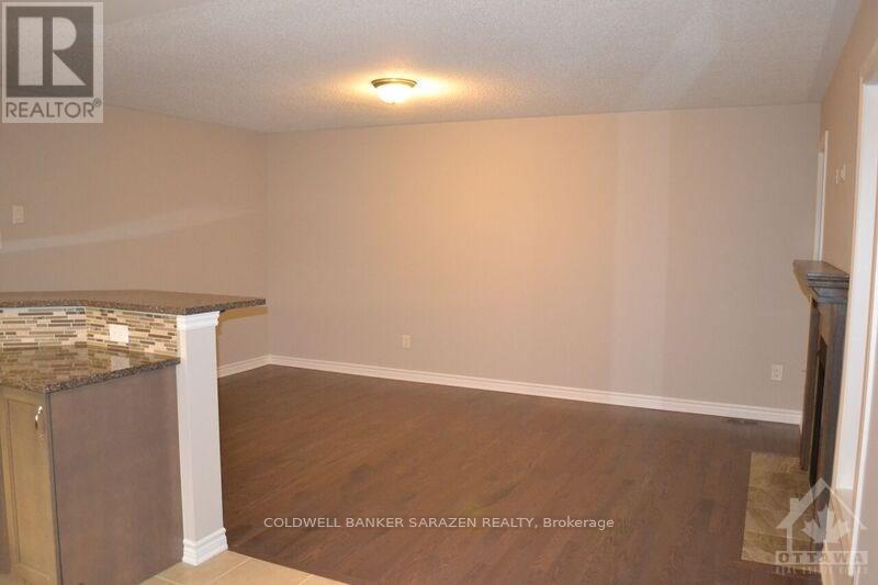 Property Photo: 139 Santolina Street ON K2S 0W8