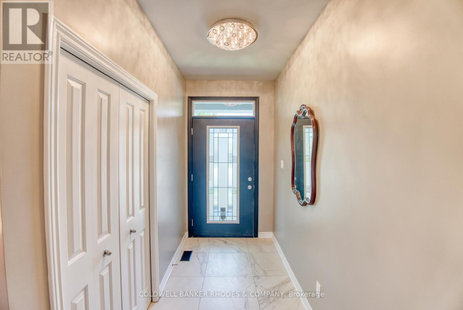Property Photo:  454 Creekview Way  ON K1T 0J5 