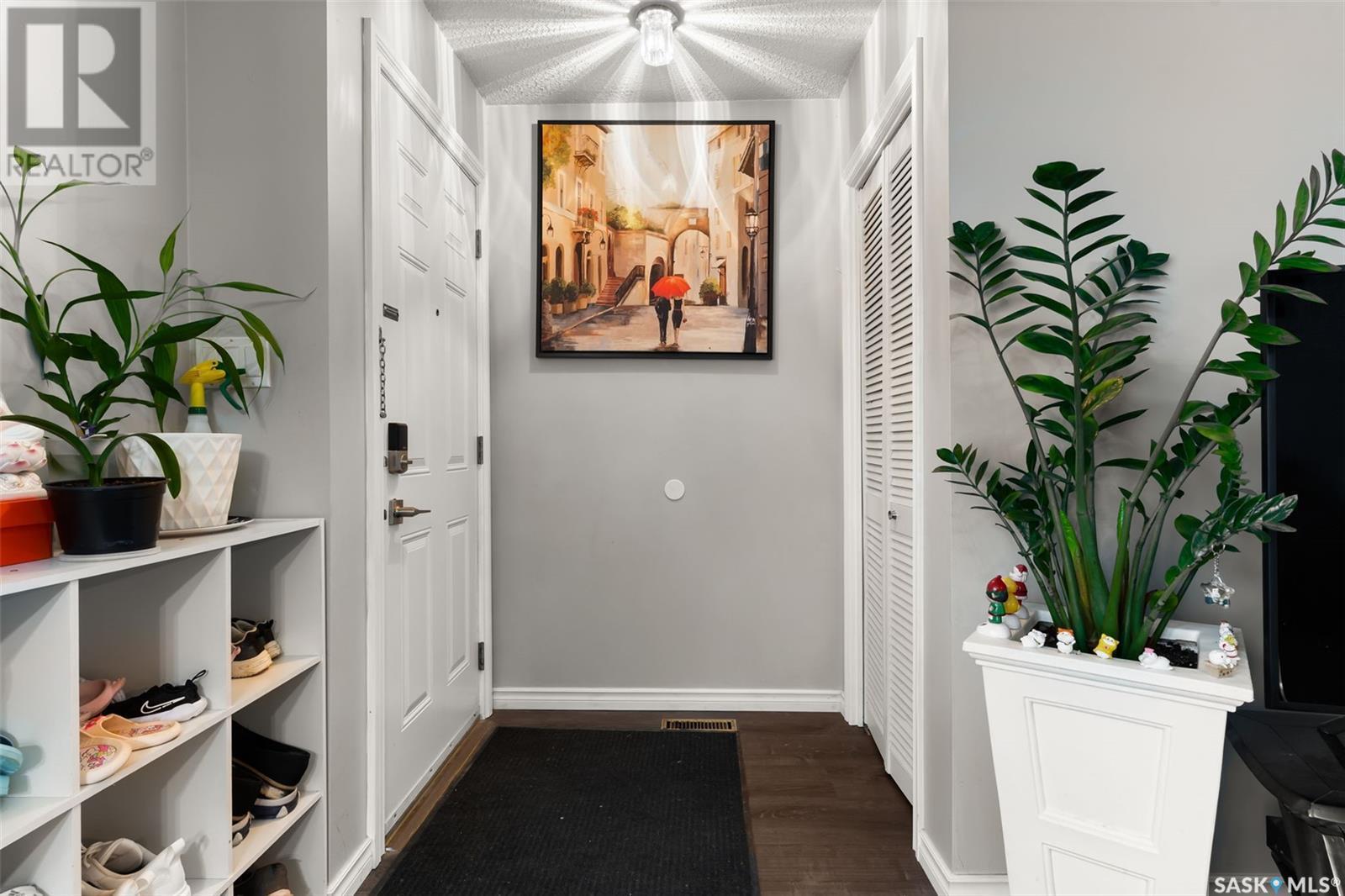 Property Photo:  430 St John Street  SK S4R 1R3 
