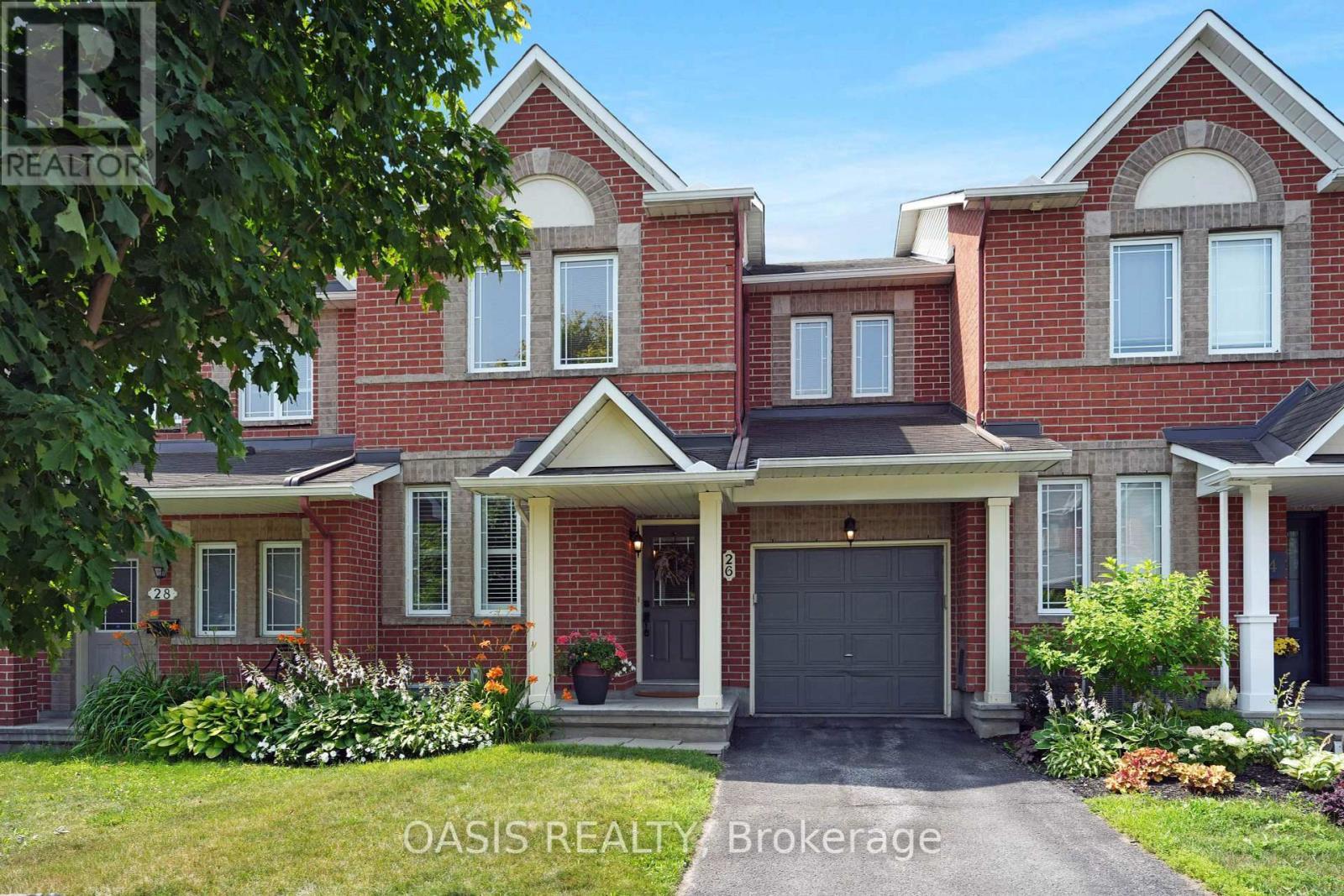 Photo de la propriété: 26 Stoneleigh Street ON K2G 7A2