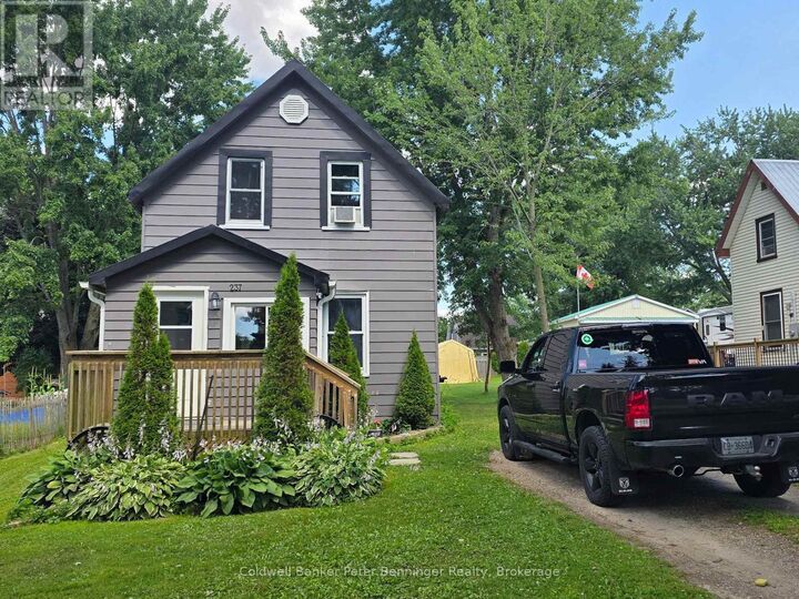 Property Photo: 237 Victoria Street South ON N0G 2N0