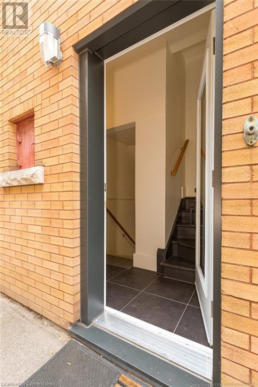 Property Photo:  72 Sherman Avenue South 3B  ON L8M 2P7 