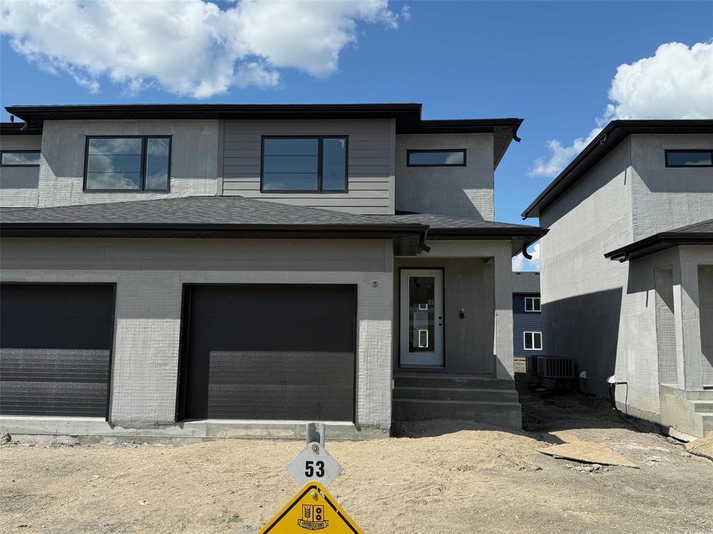 Property Photo:  53 Kootenay Way  MB R5G 2Y1 