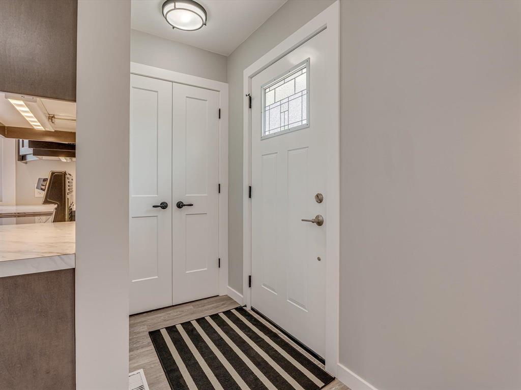 Property Photo: 402 Radford Street MB R2X 2E8
