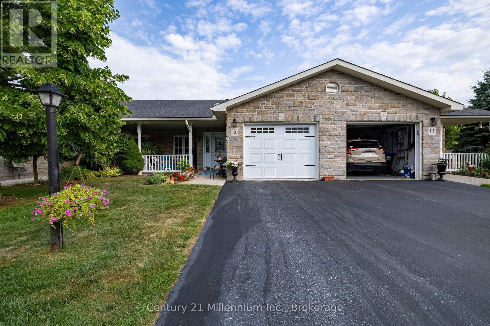 9 Garden Grove Crescent  Wasaga Beach ON L9Z 0E6 photo