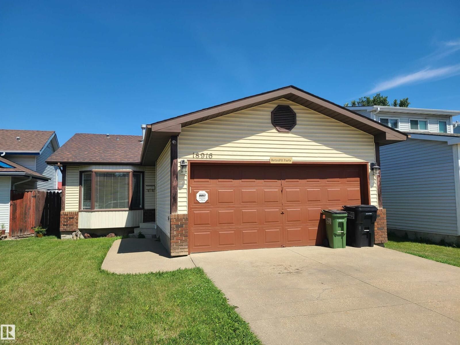 Property Photo:  18916 86A Av NW  AB T5T 4X8 