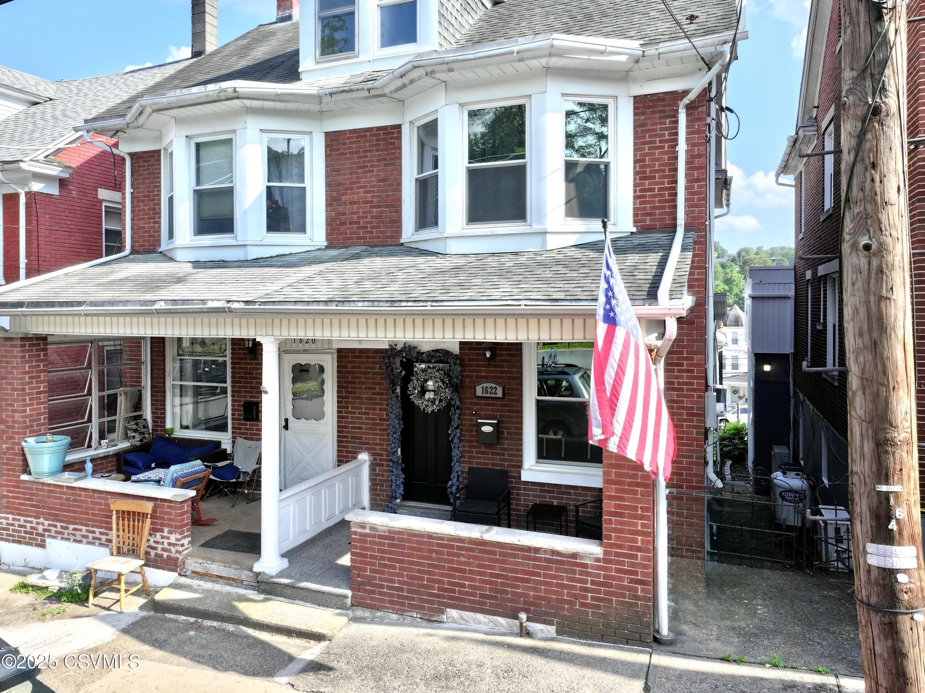 Property Photo:  1622 W Arch Street  PA 17866 