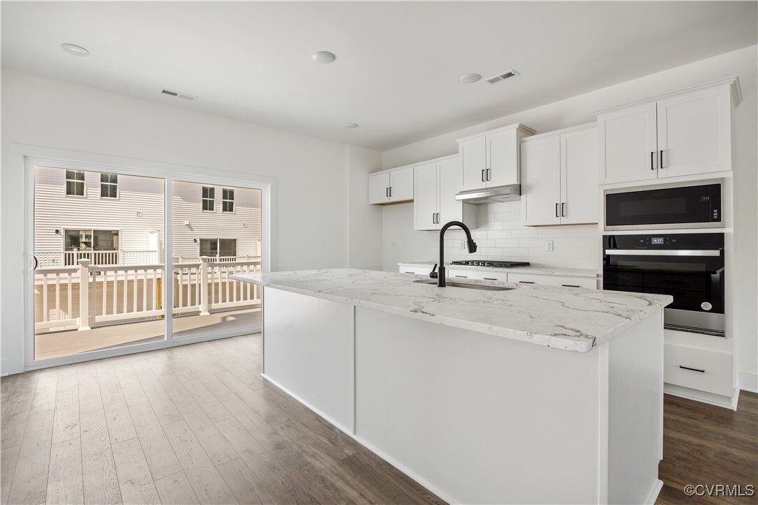 Property Photo:  15339 Sunray Alley  VA 23112 