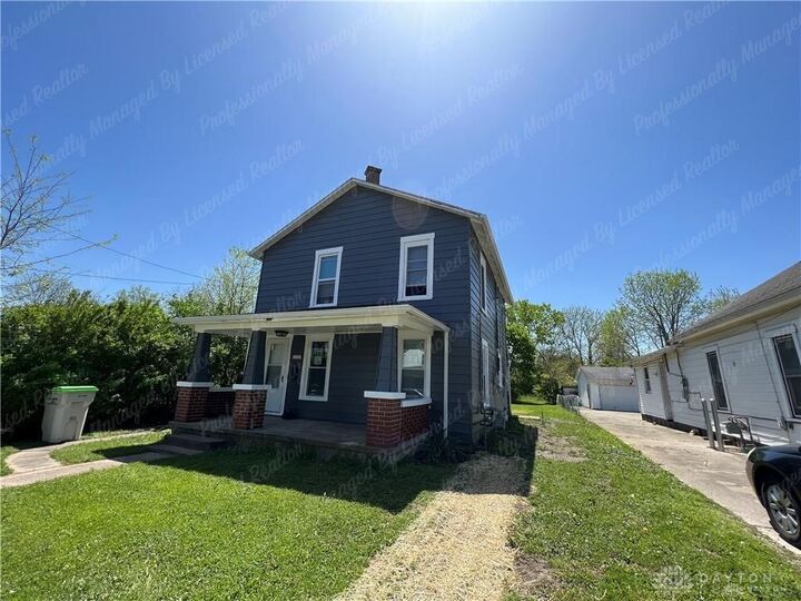 Property Photo: 1237 Innisfallen Avenue OH 45506