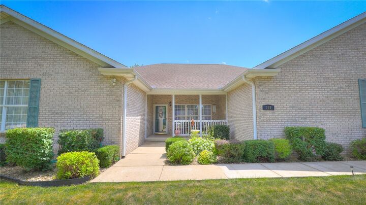 Property Photo:  245 E Hamilton Street  IL 62573 