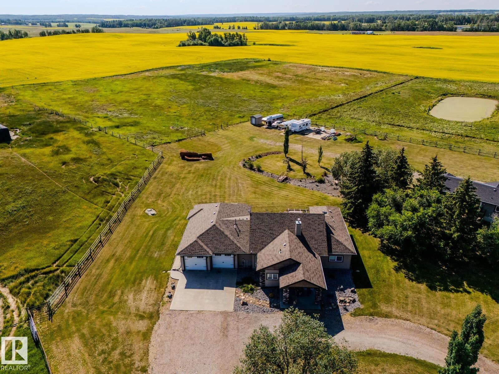 Property Photo: 55415 Highway 777 AB T0E 1V0