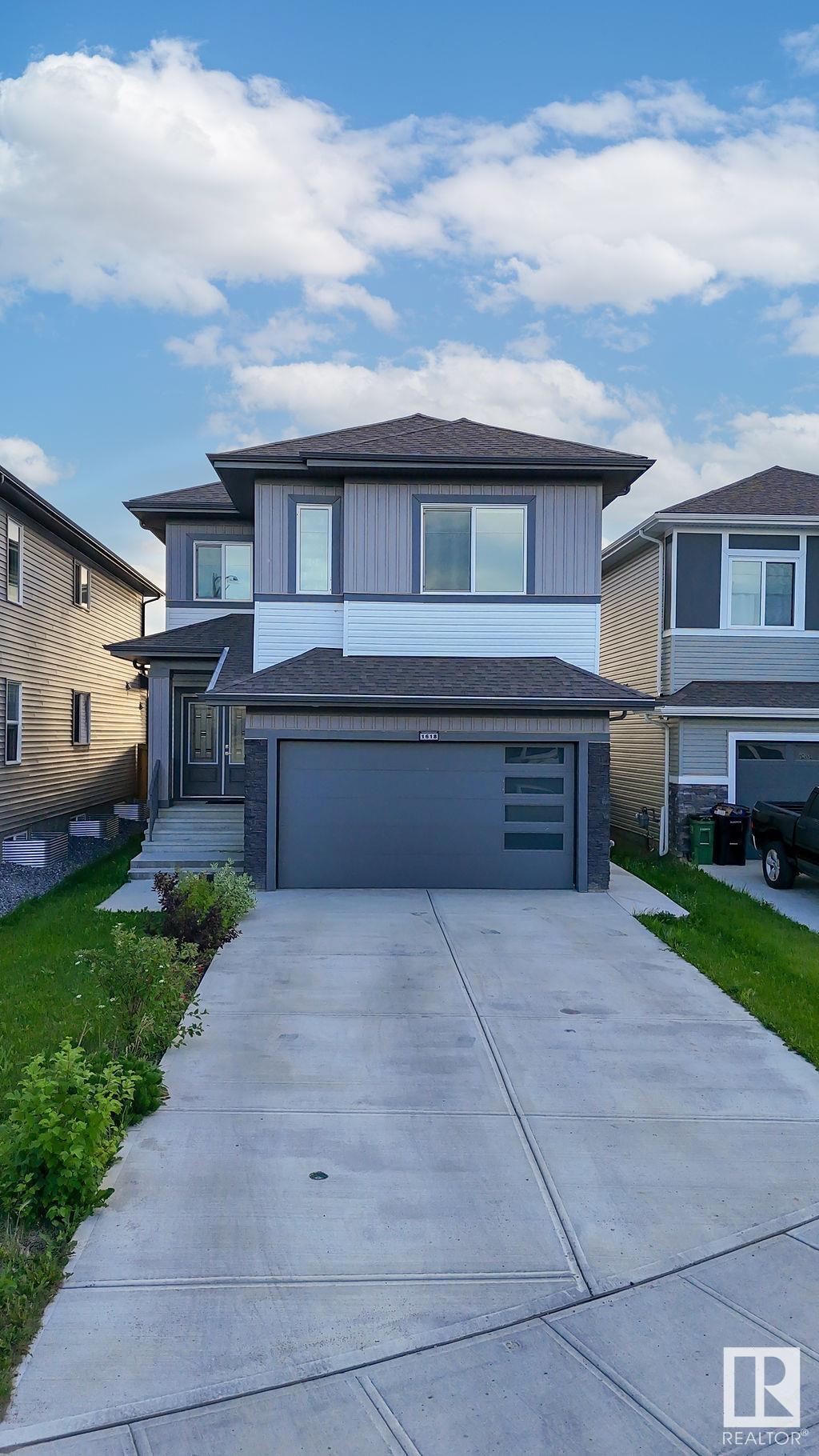 Property Photo:  1618 16A Street NW  AB T6T 2S1 