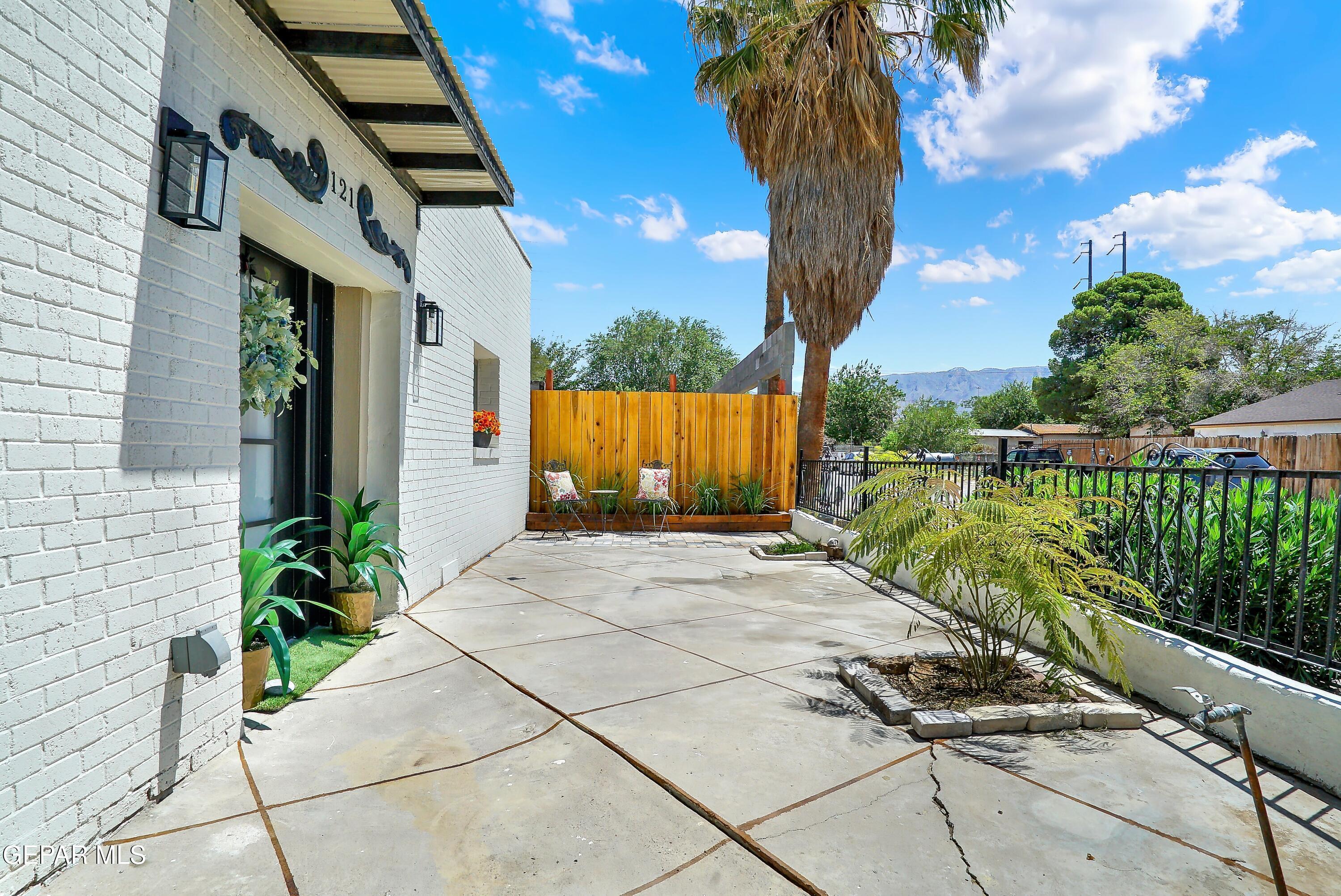 Property Photo: 121 Rio Road TX 79922