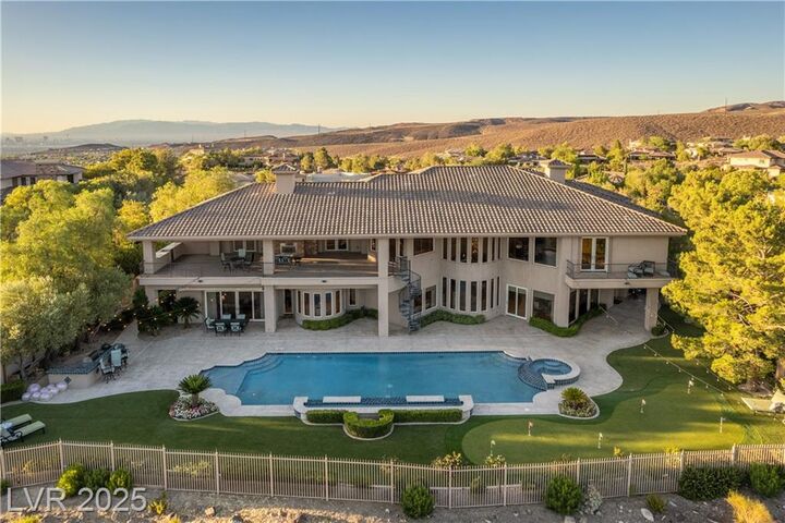 Property Photo:  17 Mountain Cove Court  NV 89052 