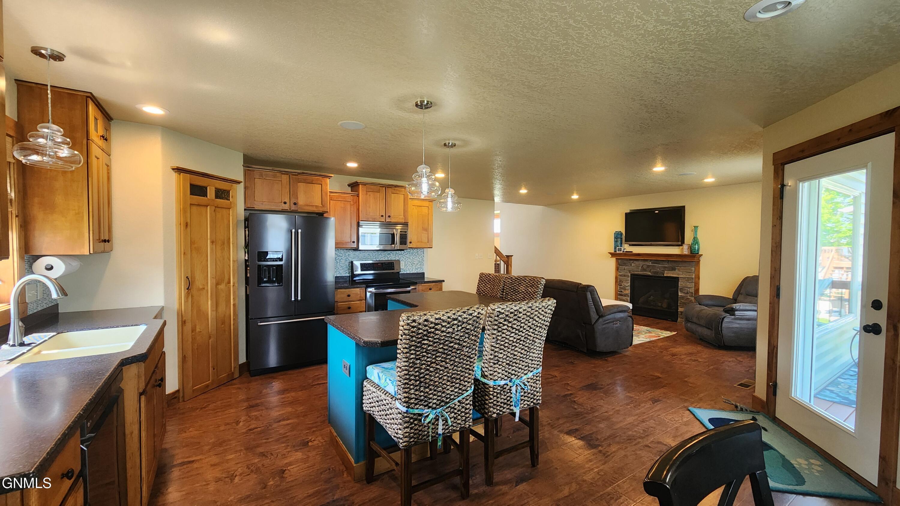Property Photo: 518 Medora Avenue ND 58503