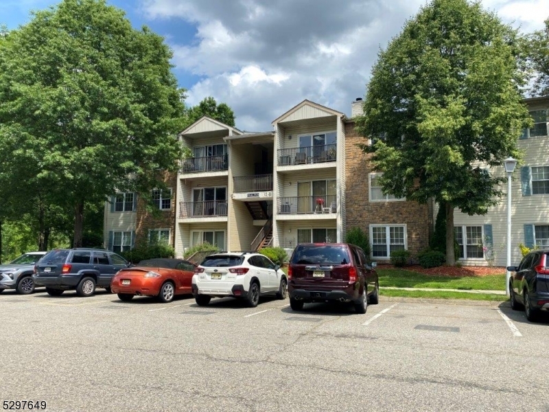Property Photo: 259 Robertson Way 259 NJ 07035