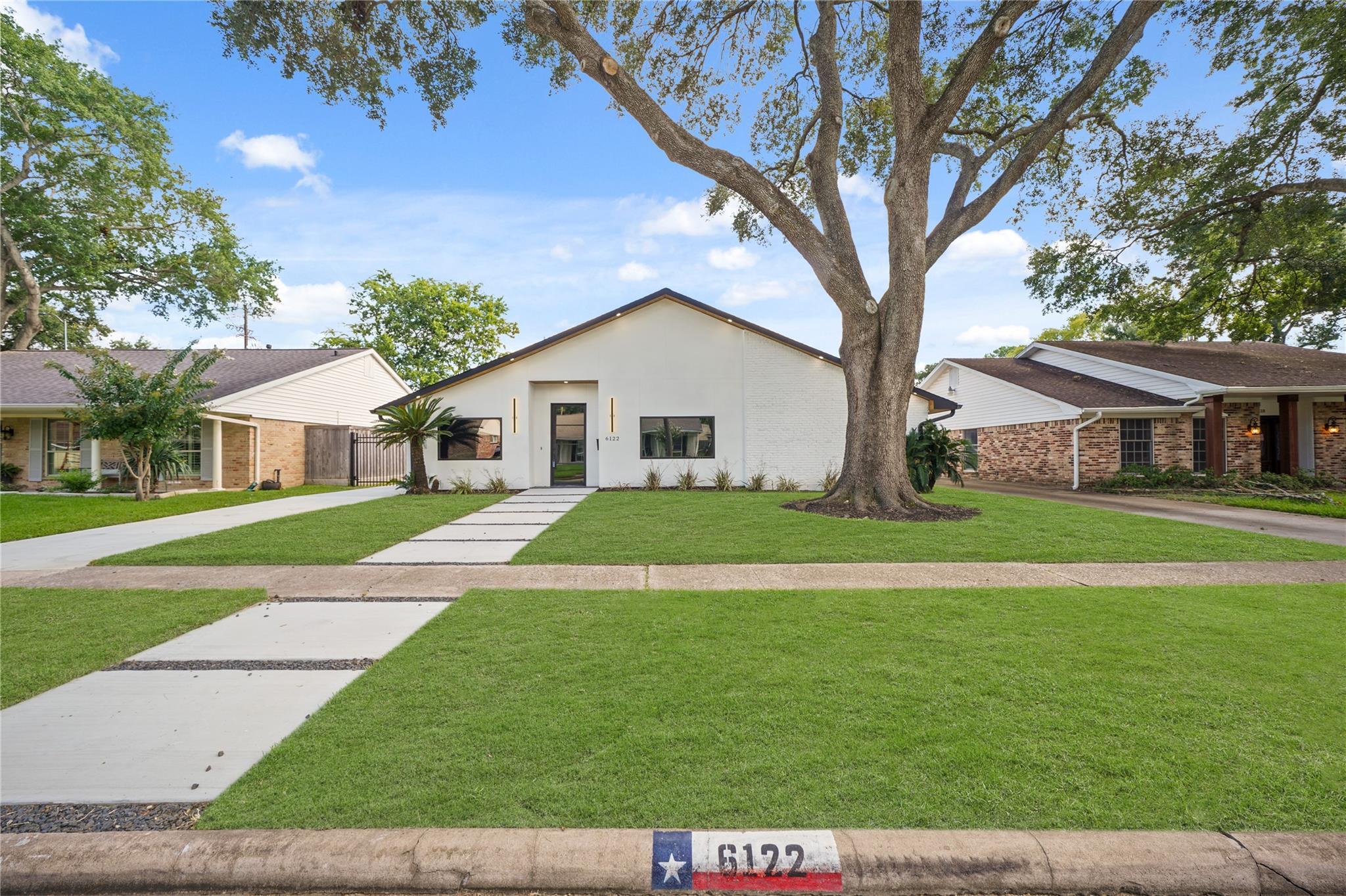 Property Photo: 6122 Rutherglenn Drive TX 77096
