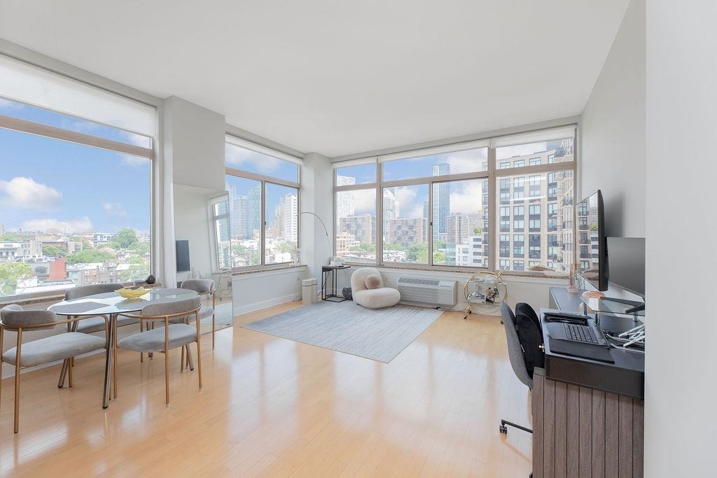 Property Photo: 10 Regent St 813 NJ 07302