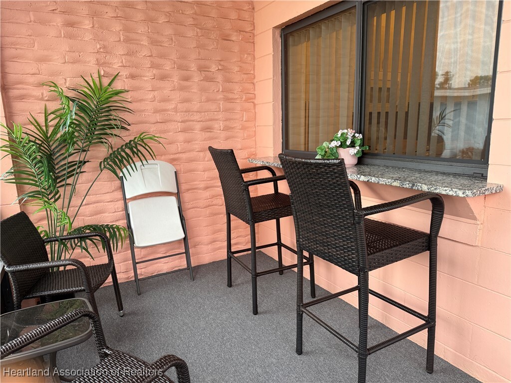 Property Photo:  735 S Lakeview Road 6  FL 33852 