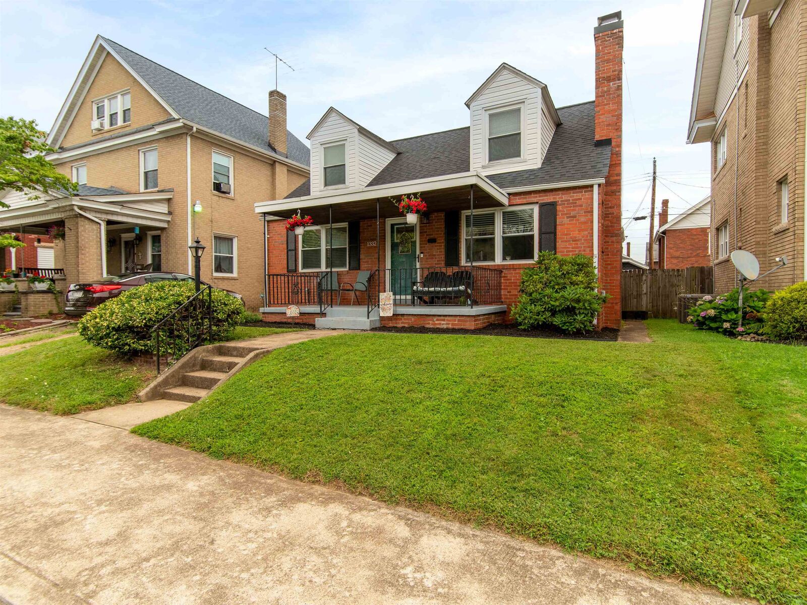 Property Photo:  1332 Neel Street  WV 25701 