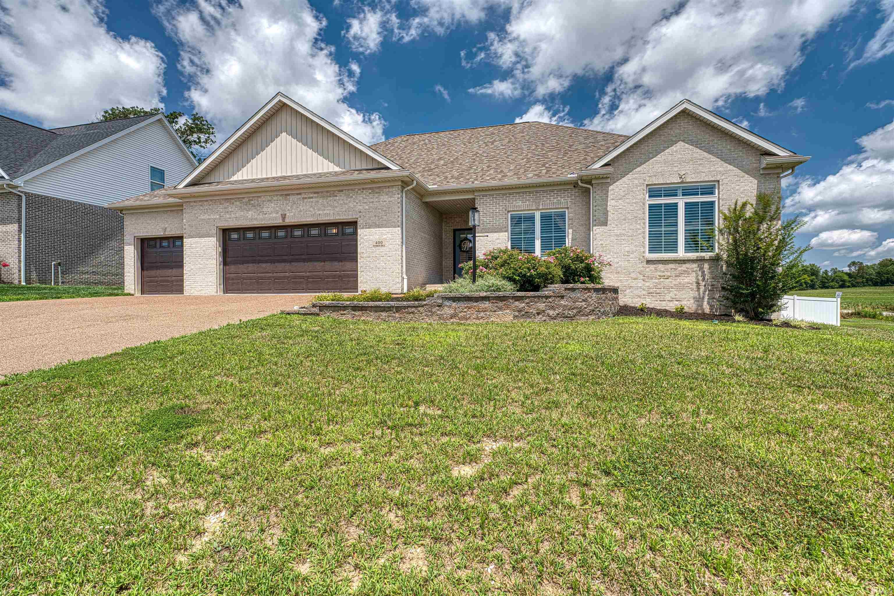 Property Photo: 400 Westbriar Circle IN 47630