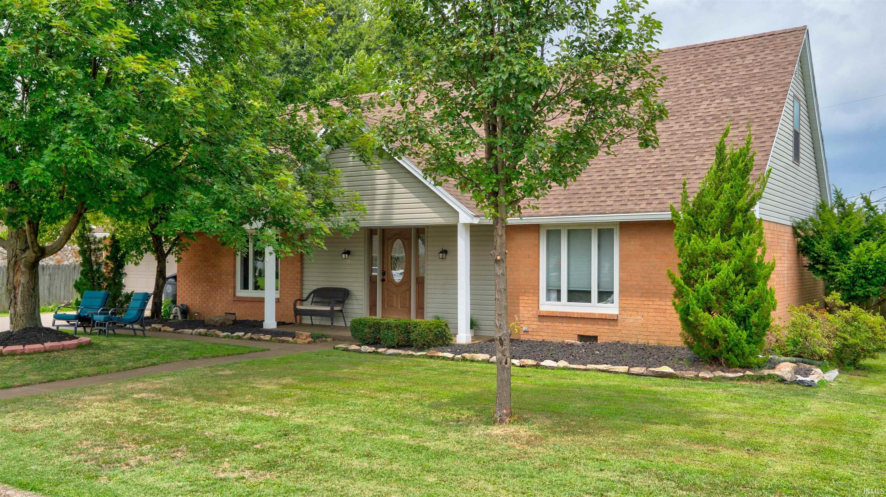 Property Photo: 6616 Chestnut Street IN 47715