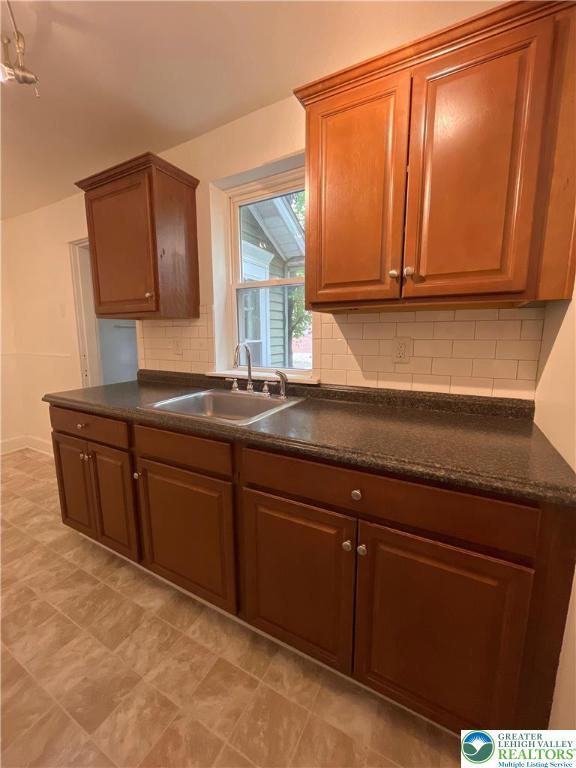 Property Photo:  526 Park Place  PA 18018 