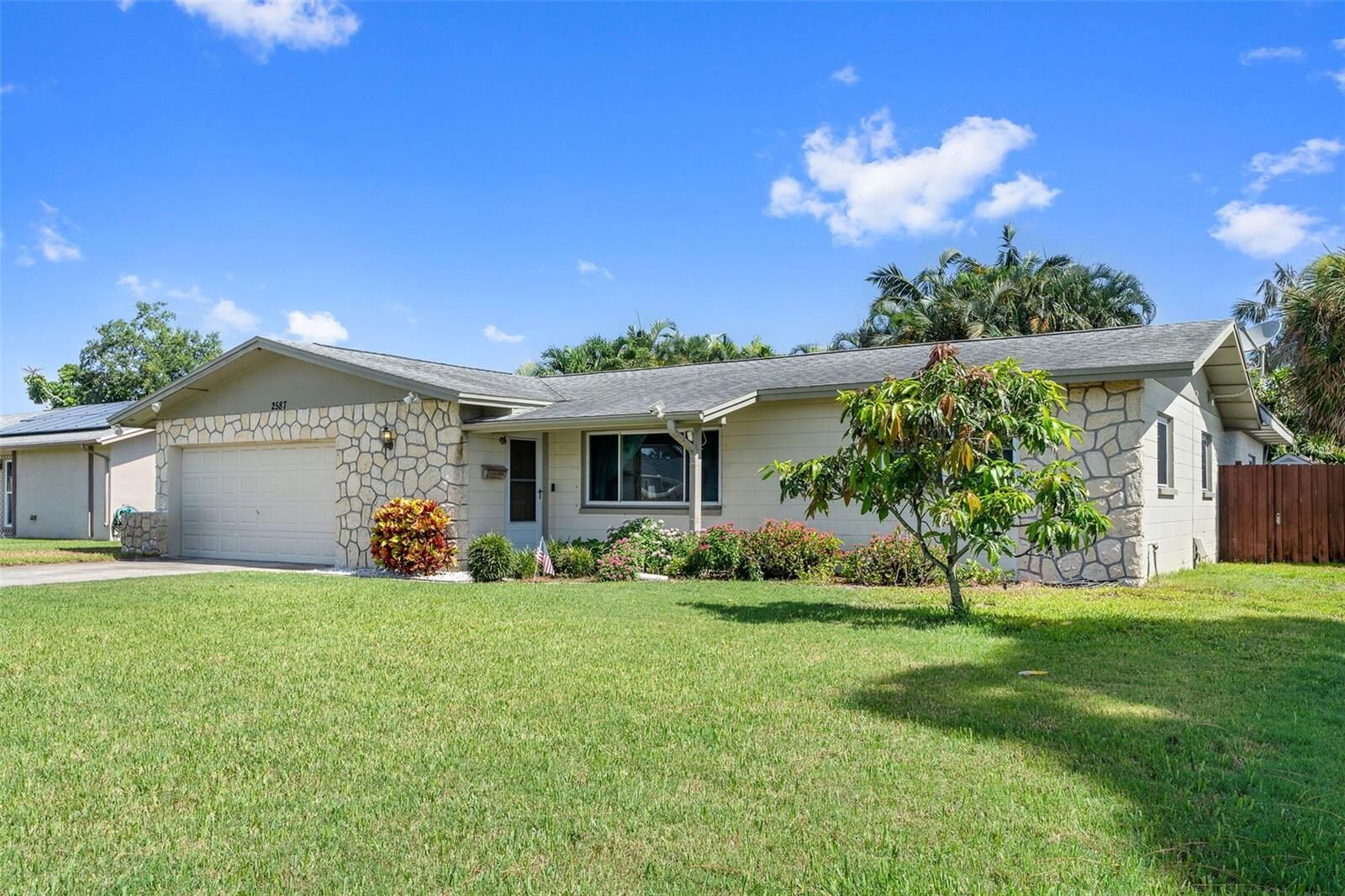 Property Photo: 2587 60th Avenue S FL 33712