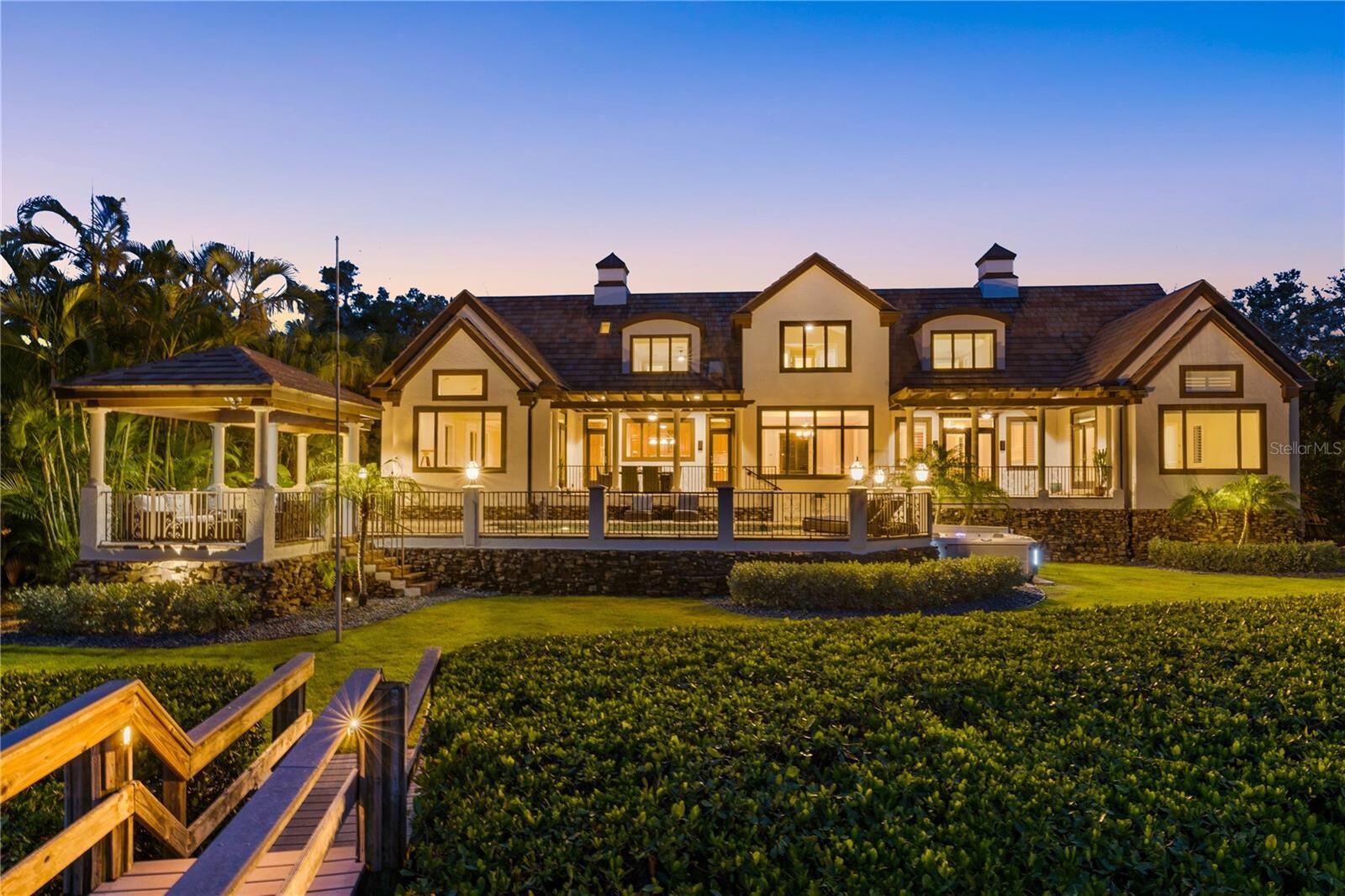 Property Photo: 4315 Mangrove Place FL 34242