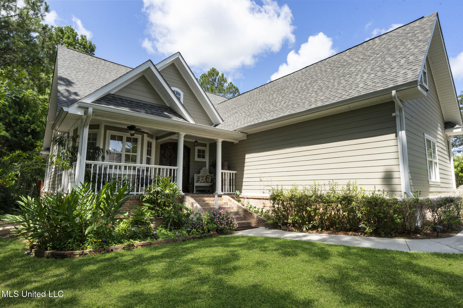 Property Photo: 19165 Champion Circle MS 39503