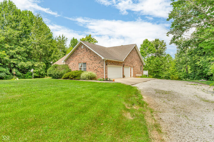 Property Photo: 4944 S County Road 240 W IN 47240
