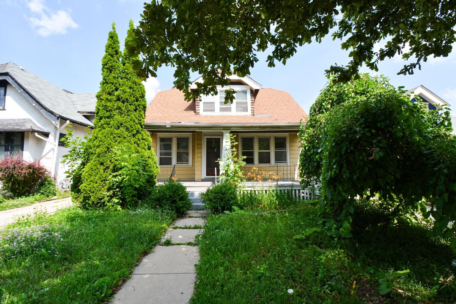 Property Photo: 3830 N 18th St WI 53206