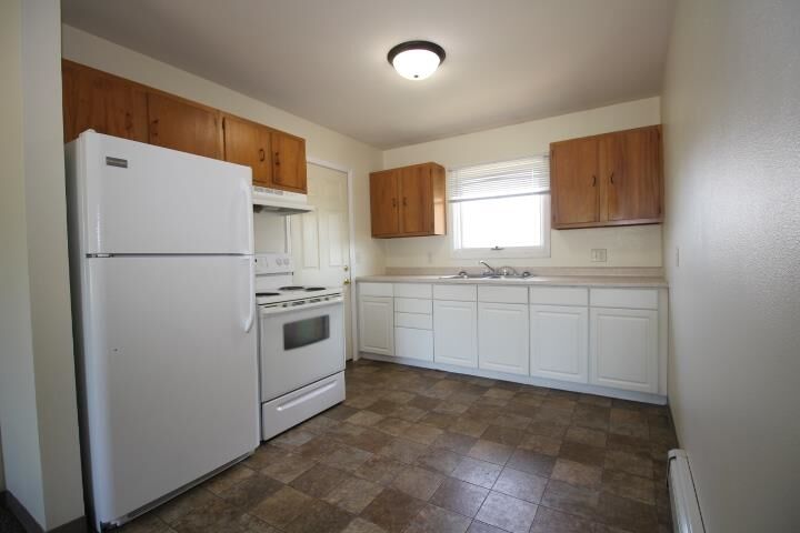 Property Photo: 2115 SW 2nd Avenue SW ND 58701