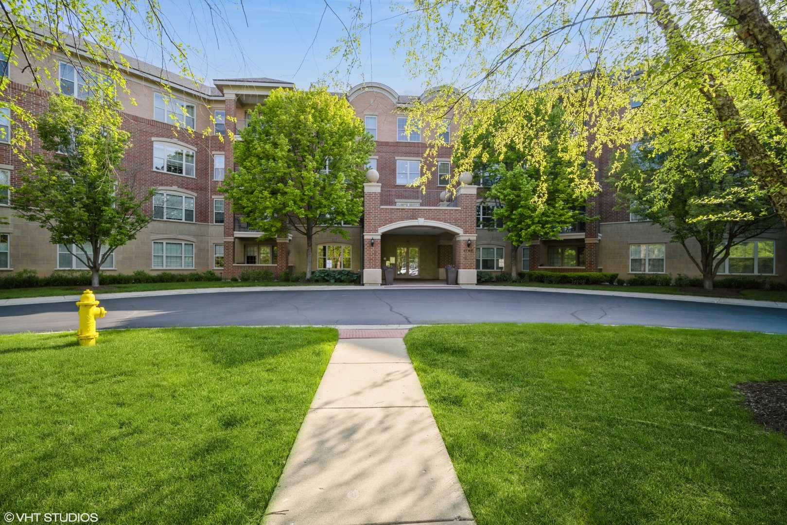 Property Photo: 2700 Summit Drive 307 IL 60025