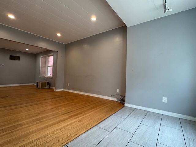 Property Photo:  13451 S Burley Avenue  IL 60633 