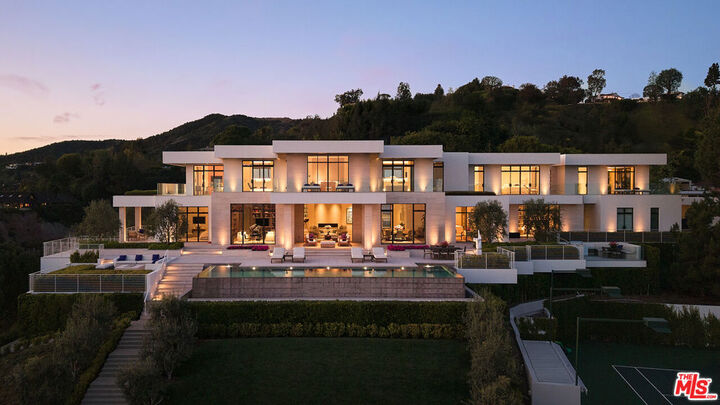 9966 Beverly Grove Drive  Beverly Hills CA 90210 photo