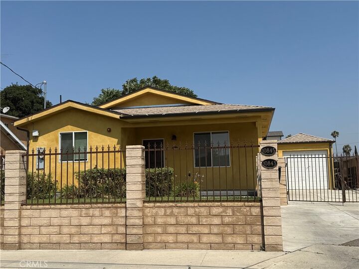 10845 Vinedale Street  Sun Valley CA 91352 photo