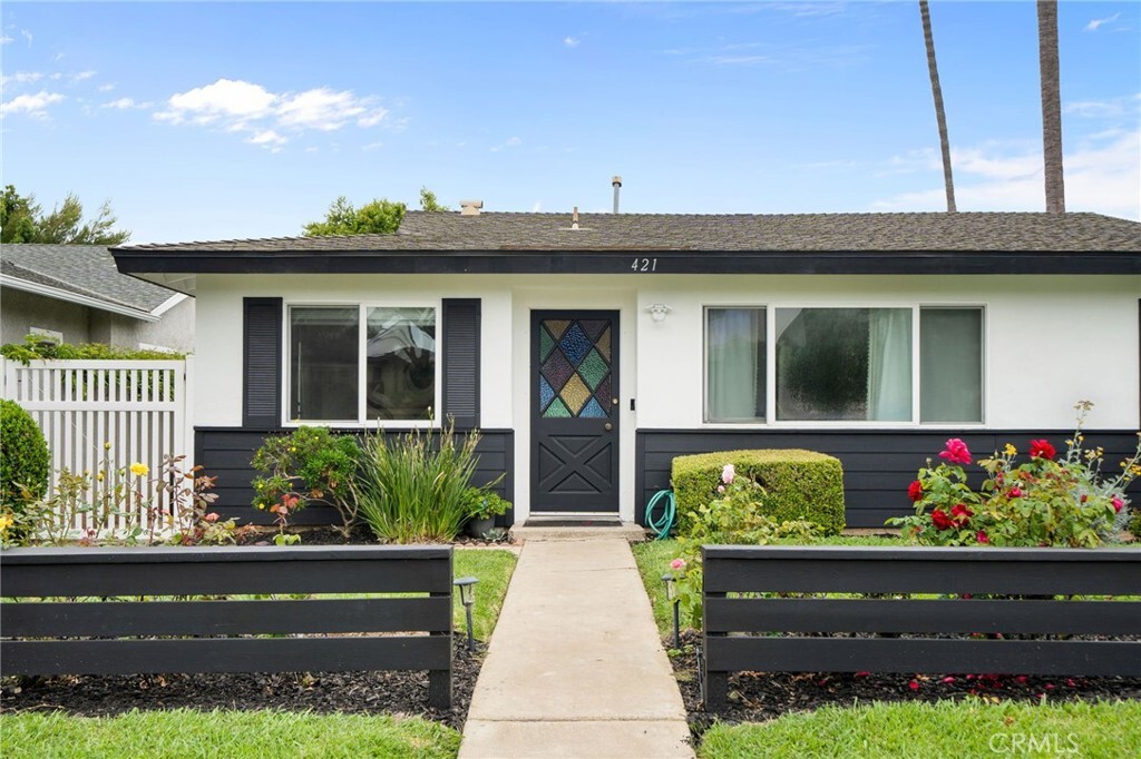 Property Photo:  421 Tustin Avenue  CA 92663 