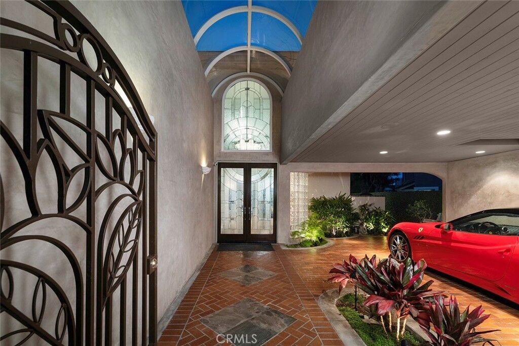 Property Photo:  17022 Marinabay Drive  CA 92649 