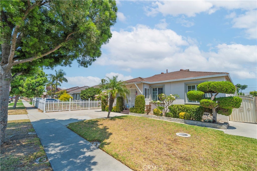 Property Photo: 14702 Ibex Avenue CA 90650
