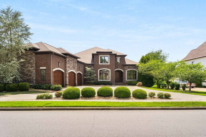 Property Photo: 1492 Boardwalk Pl E TN 37066