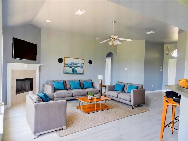 Property Photo: 170 River Pointe Drive LA 70068