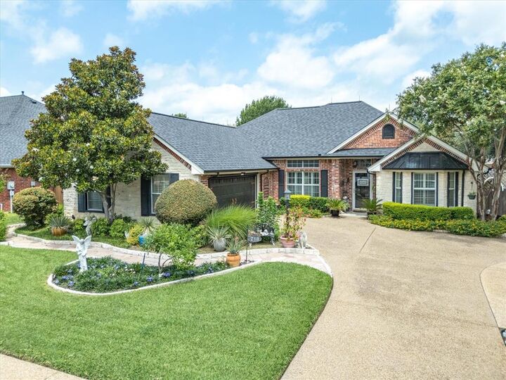 Property Photo: 713 Amherst Drive TX 75165