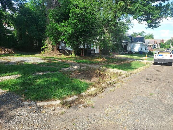 Property Photo:  617 Wyandotte Street  LA 71101 