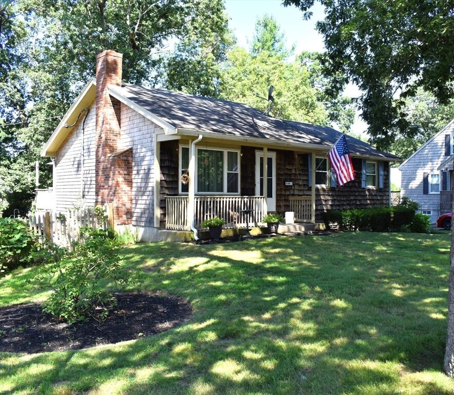 Property Photo:  68 Cross St  MA 02301 