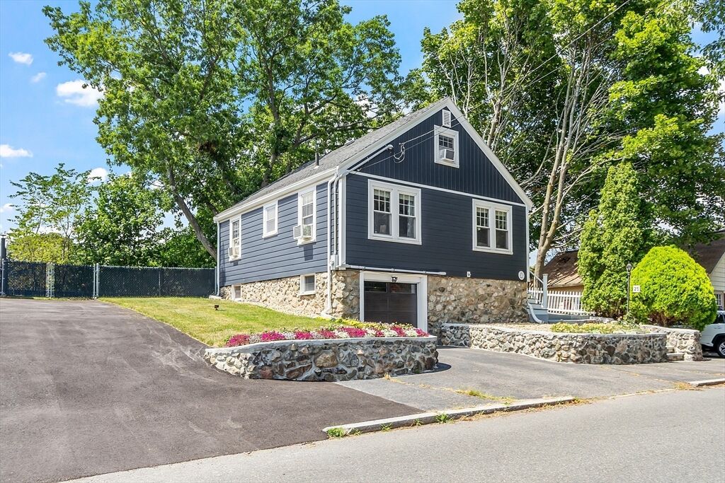 Property Photo:  25 Roanoke St  MA 01904 