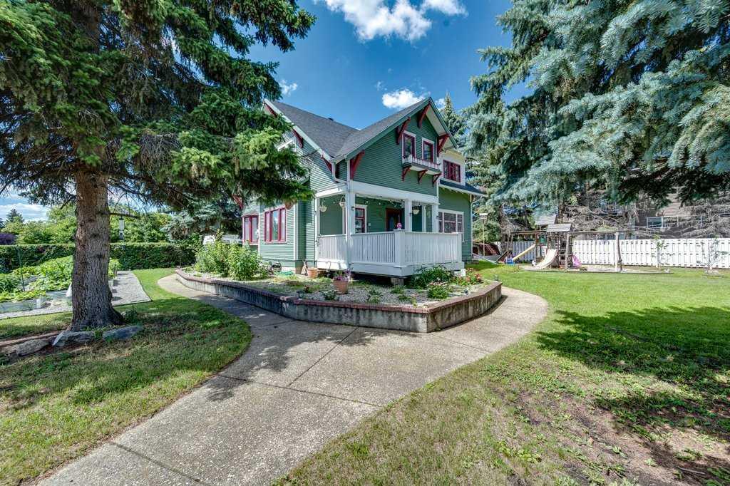 Property Photo: 5406 C + E Trail AB T4L 1L5