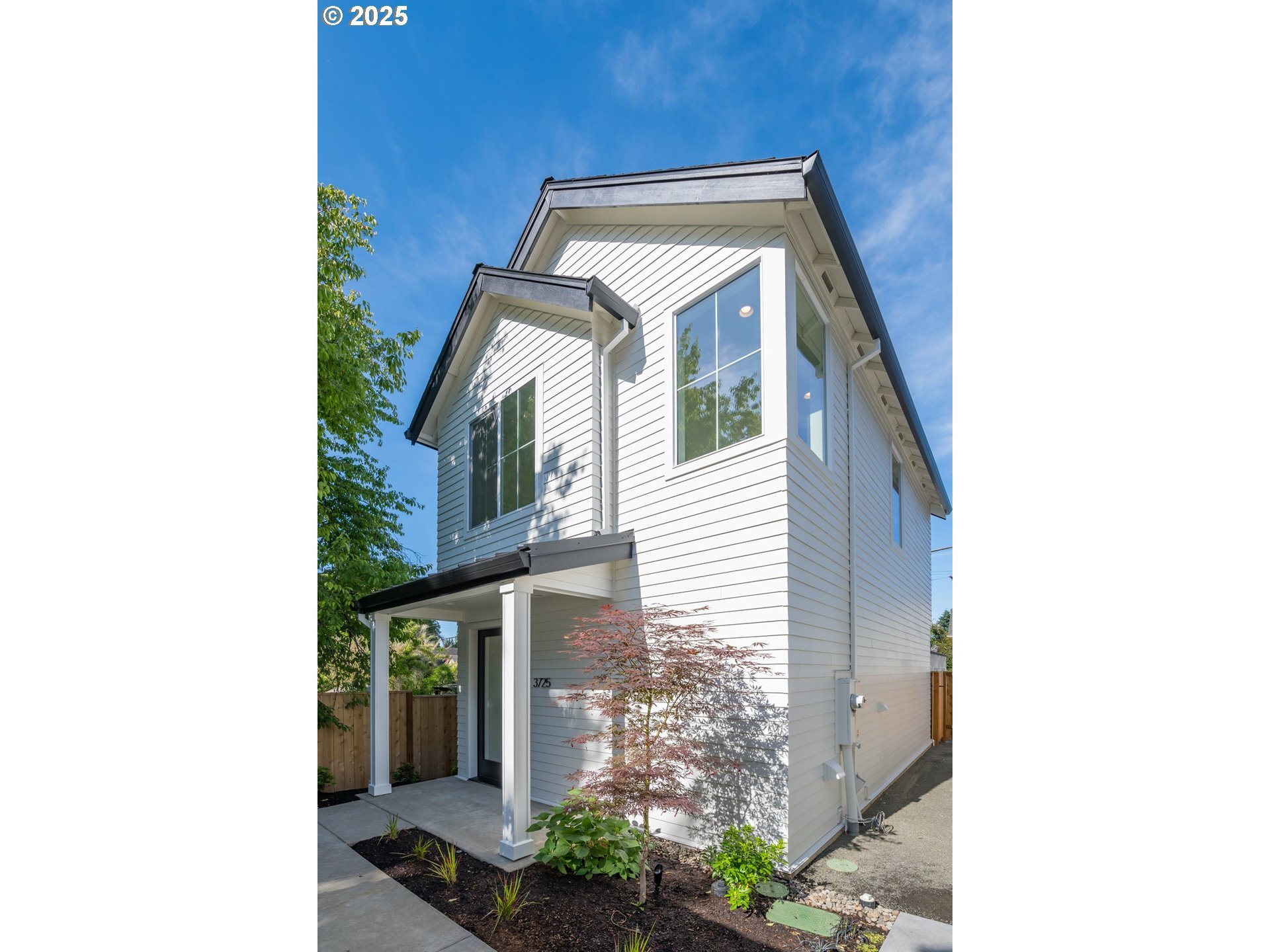 Property Photo: 3725 N Michigan Ave OR 97227