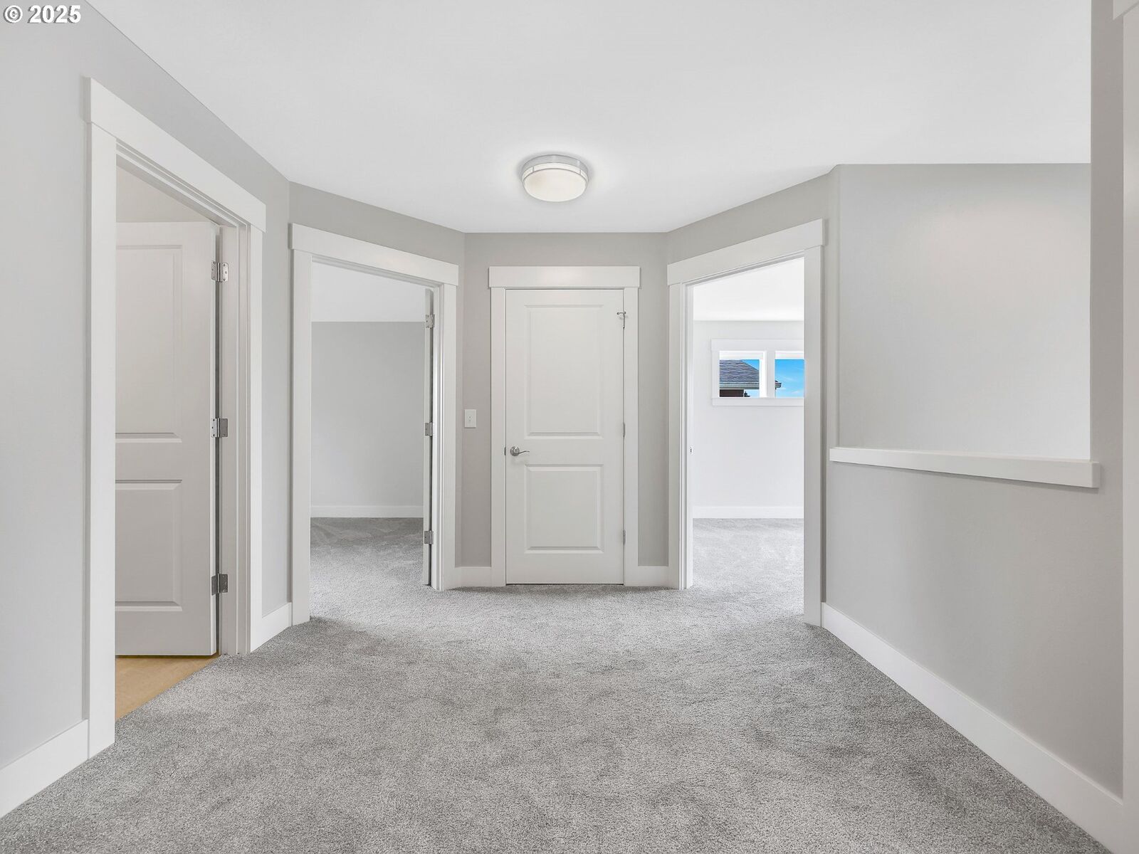Property Photo:  1830 5th St  OR 97103 