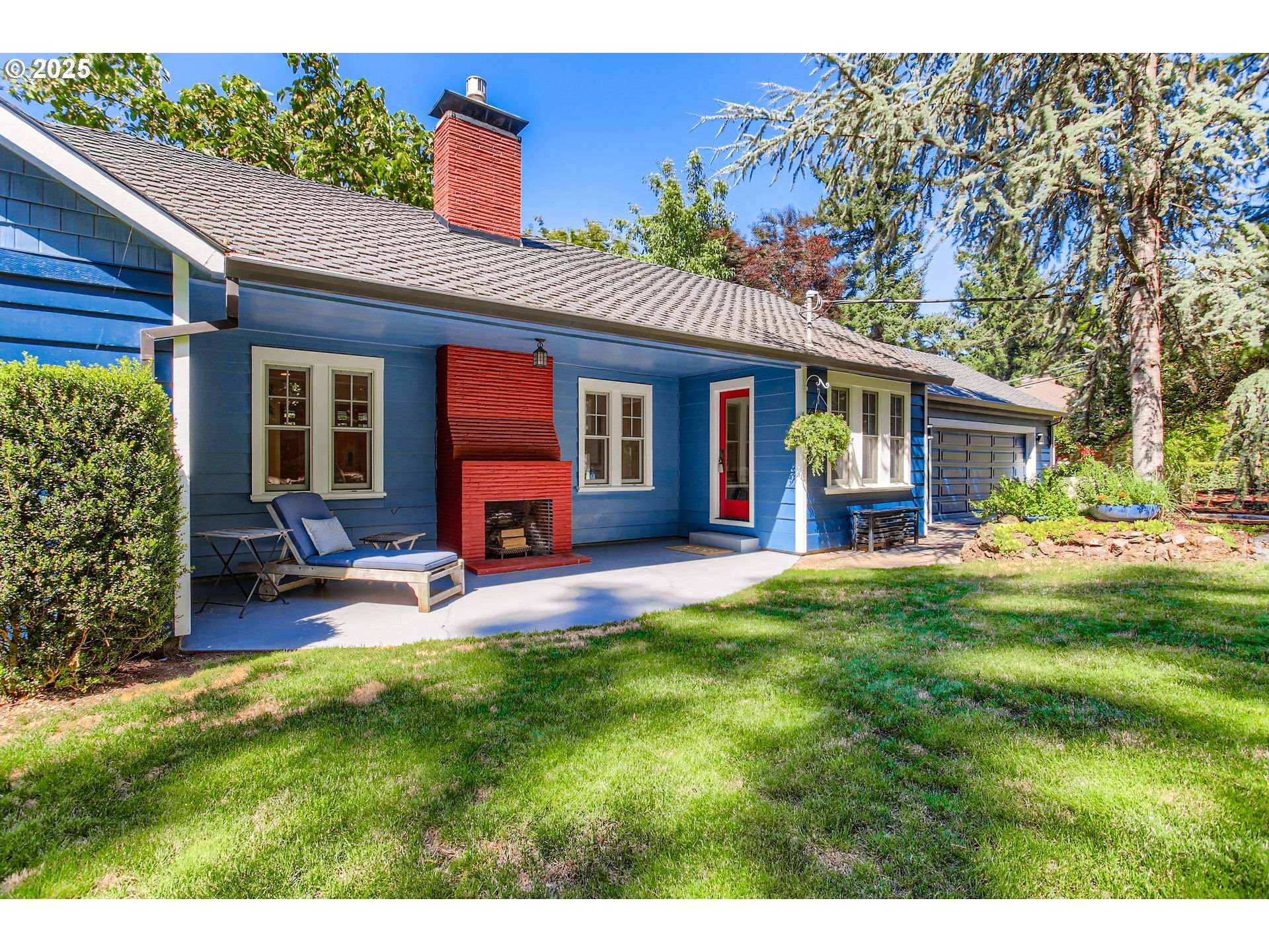 Property Photo:  11301 SW 55th Ave  OR 97219 